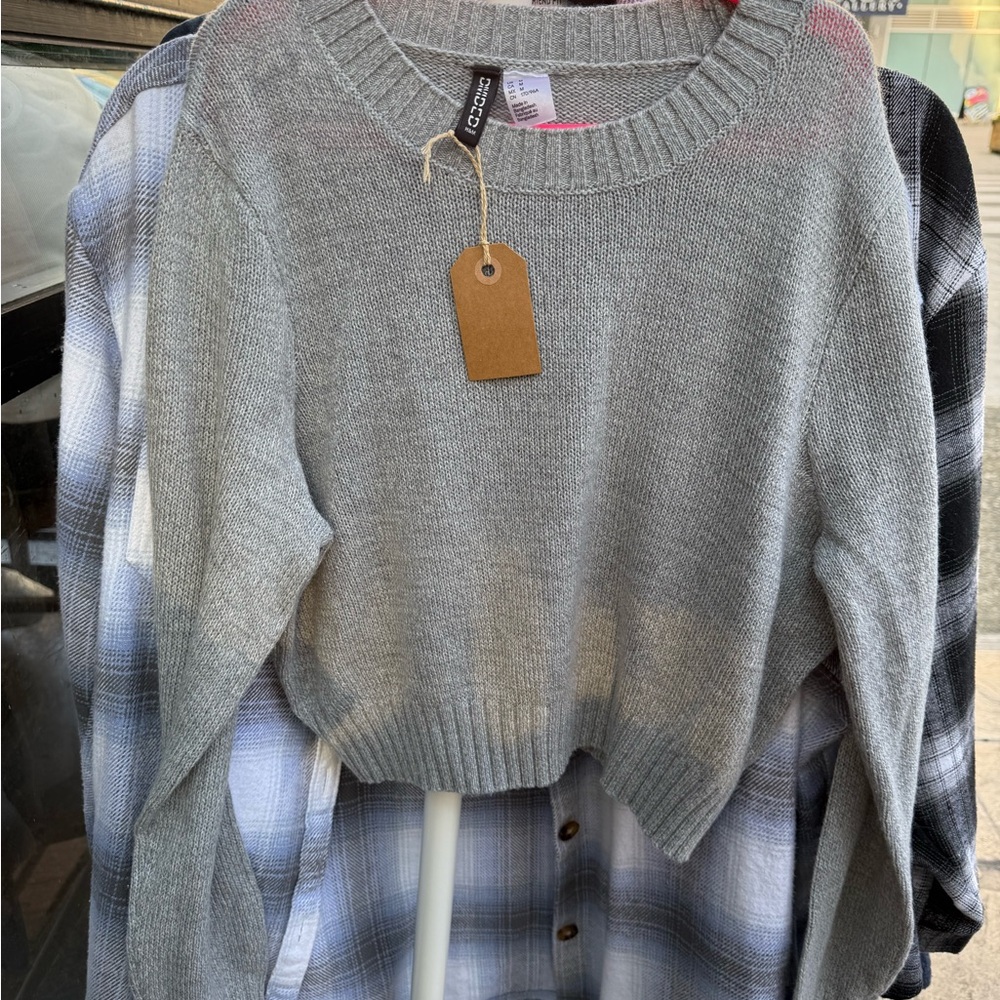 H&M Light Gray Crew Neck Sweater